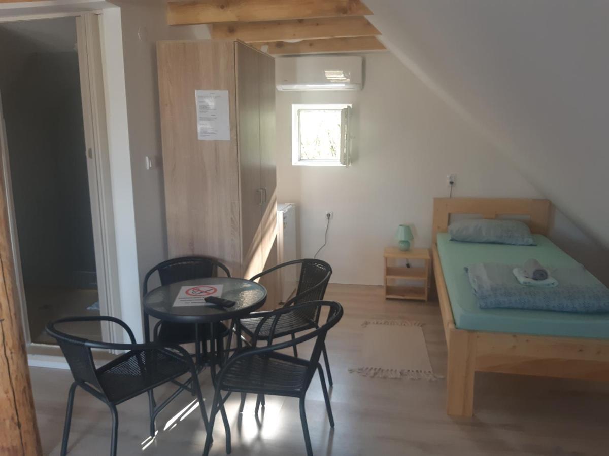 Mirella Rooms Palić Exterior foto